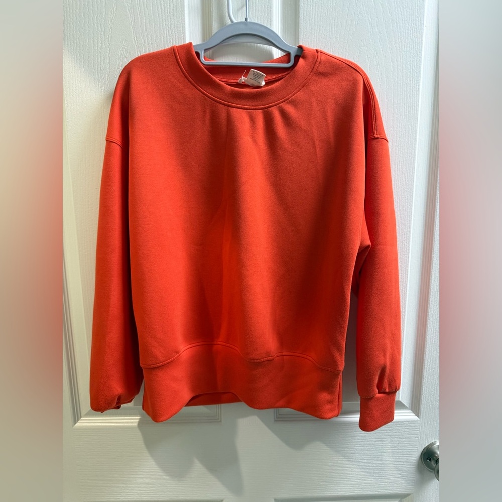 Yelete Bright orange sweatshirt 
Super soft 
Small